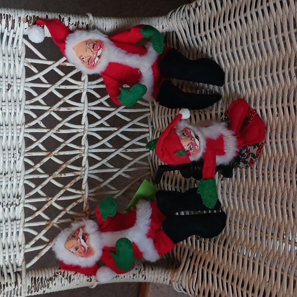 Annalee~ 2 Santa shelf sitters & Santa warming by stove